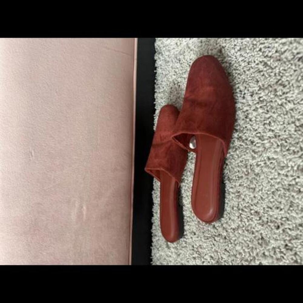 a new‎ day - Burgundy Slides